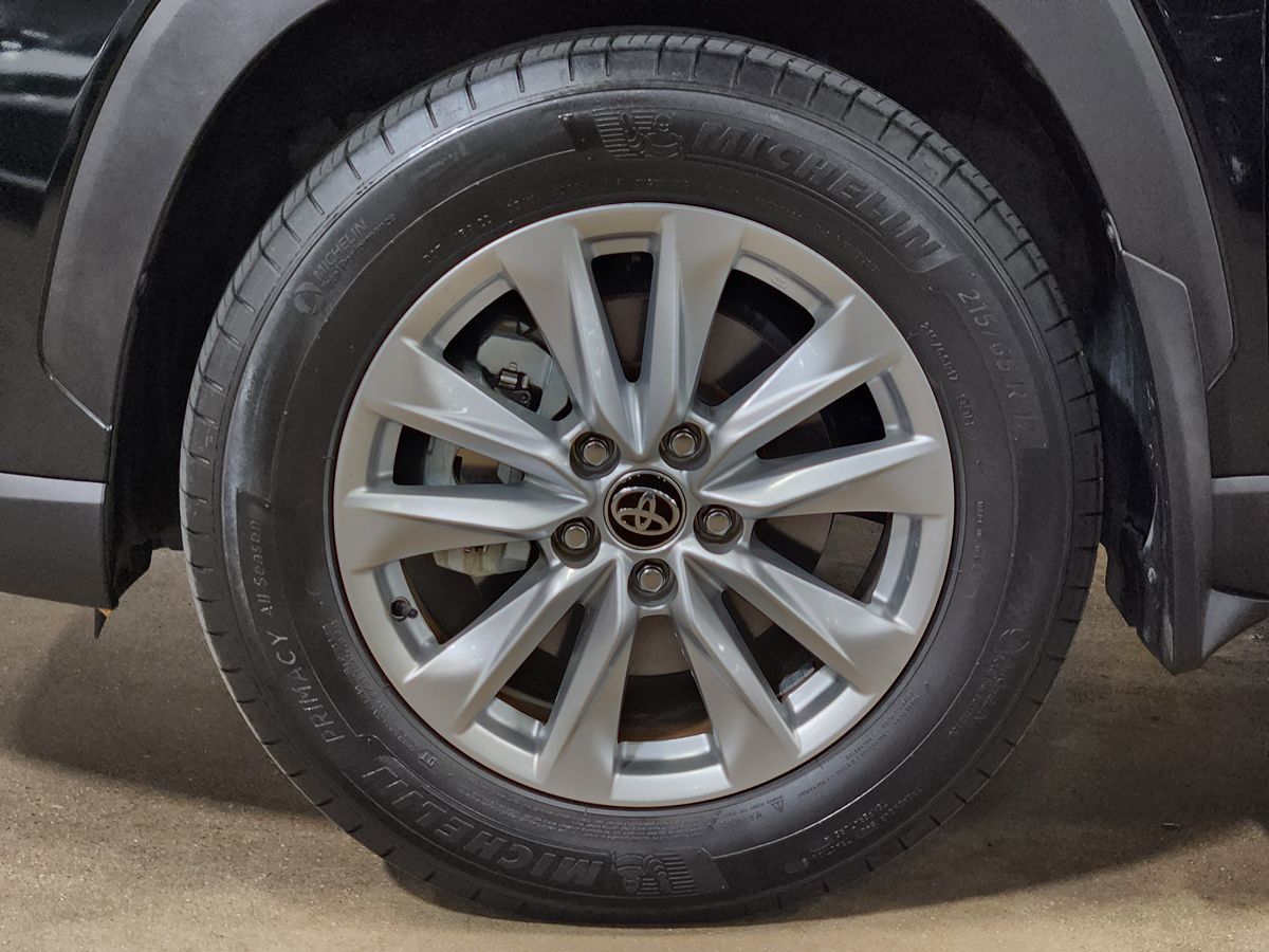 2023 Toyota Corolla Cross LE - Photo 30
