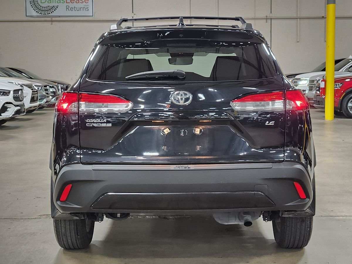 2023 Toyota Corolla Cross LE - Photo 11
