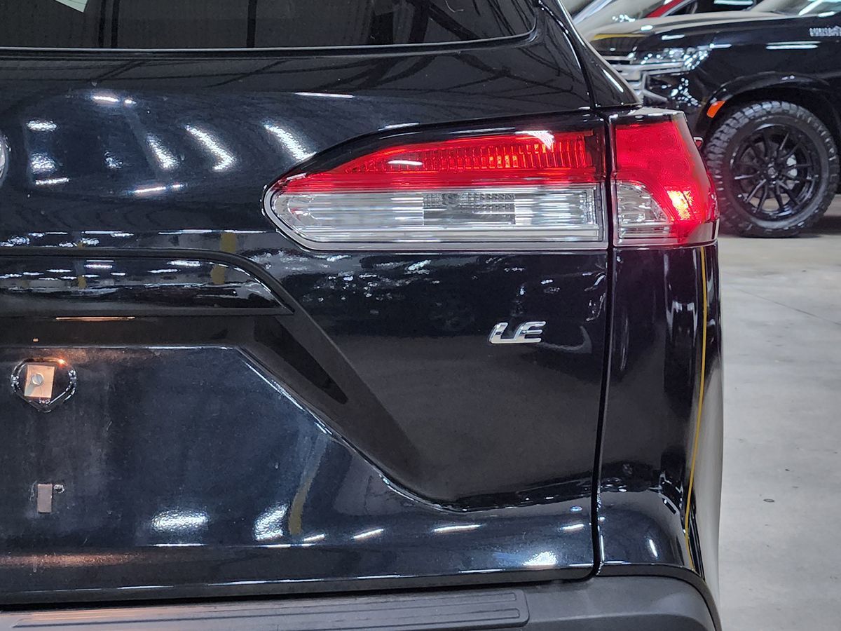 2023 Toyota Corolla Cross LE - Photo 24