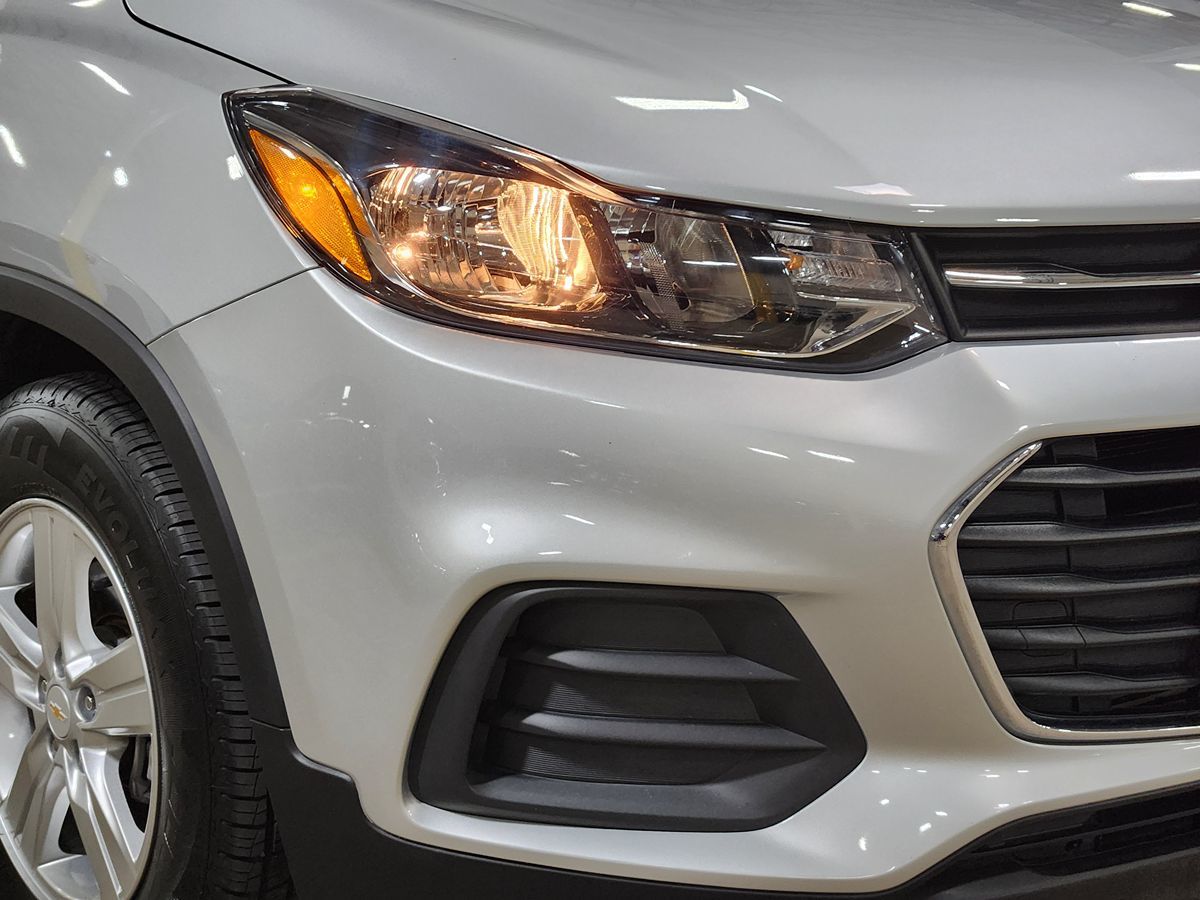 2022 Chevrolet Trax LS - Photo 13