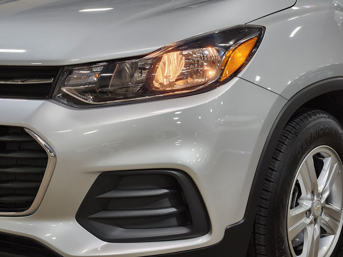 2022 Chevrolet Trax LS - Photo 14