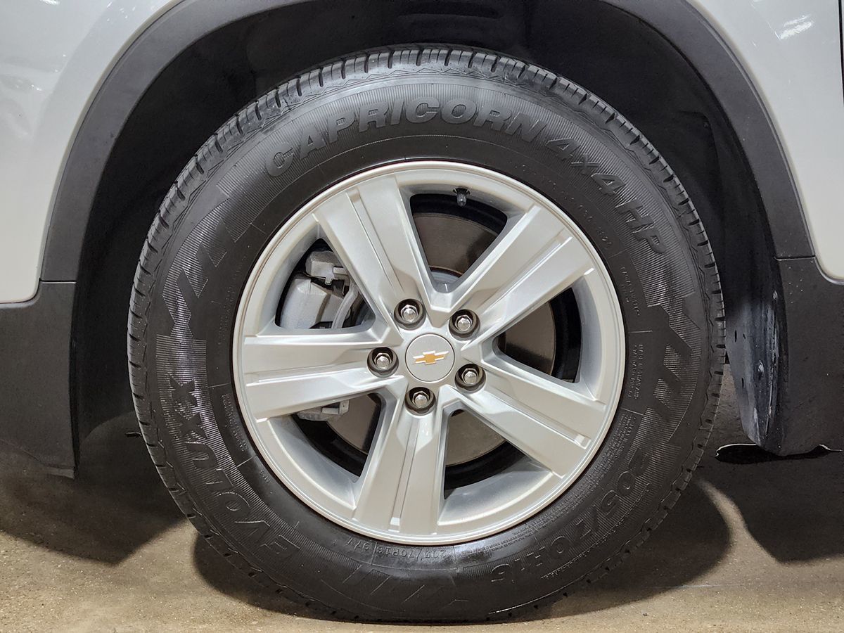 2022 Chevrolet Trax LS - Photo 28