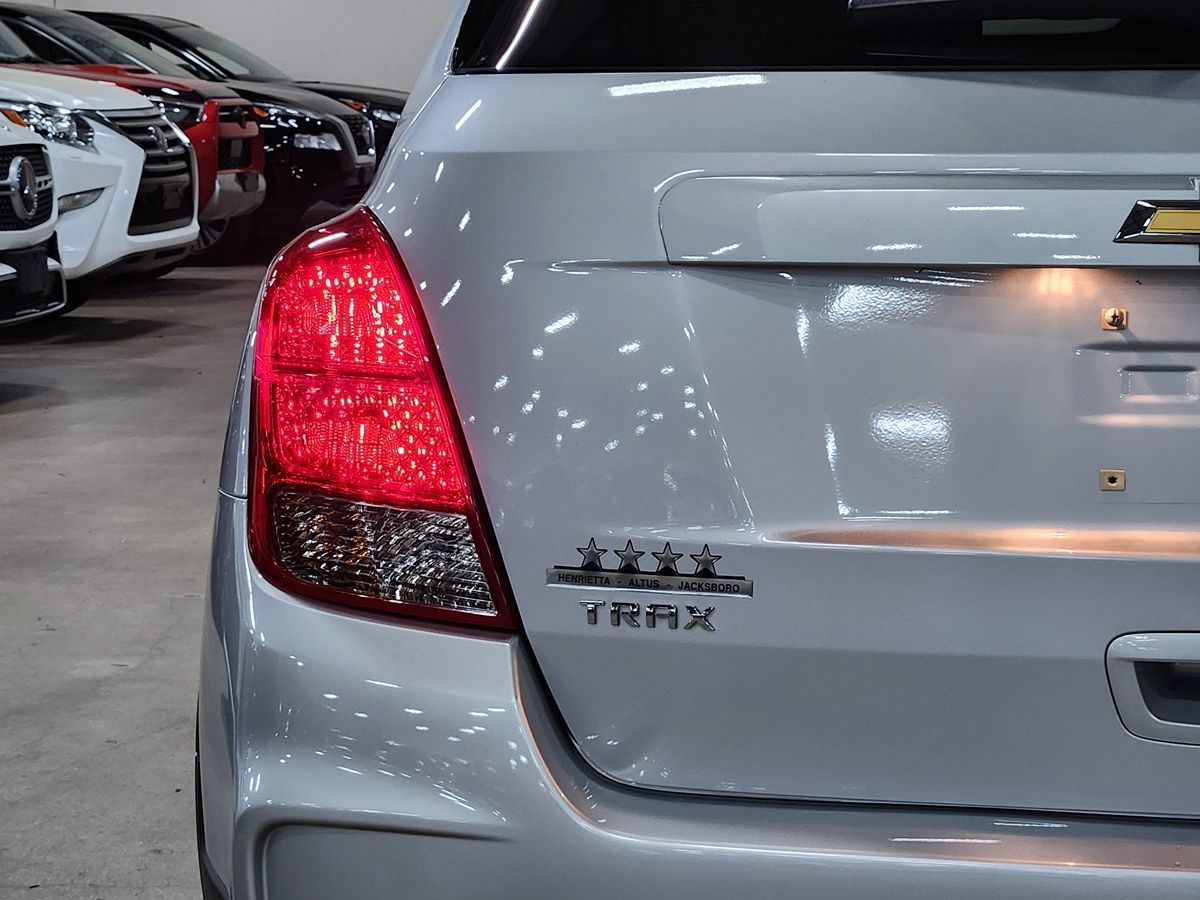 2022 Chevrolet Trax LS - Photo 20