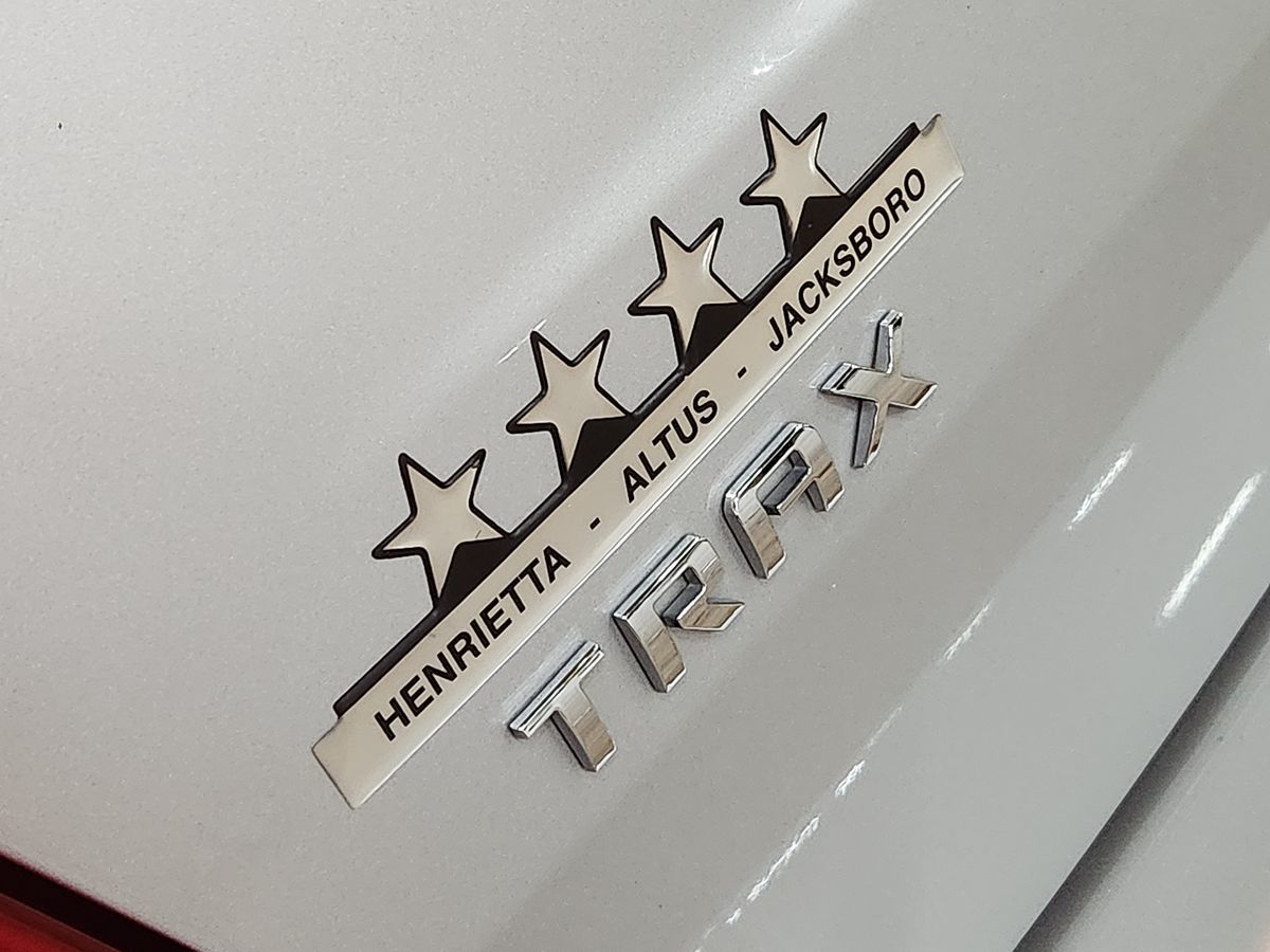 2022 Chevrolet Trax LS - Photo 26