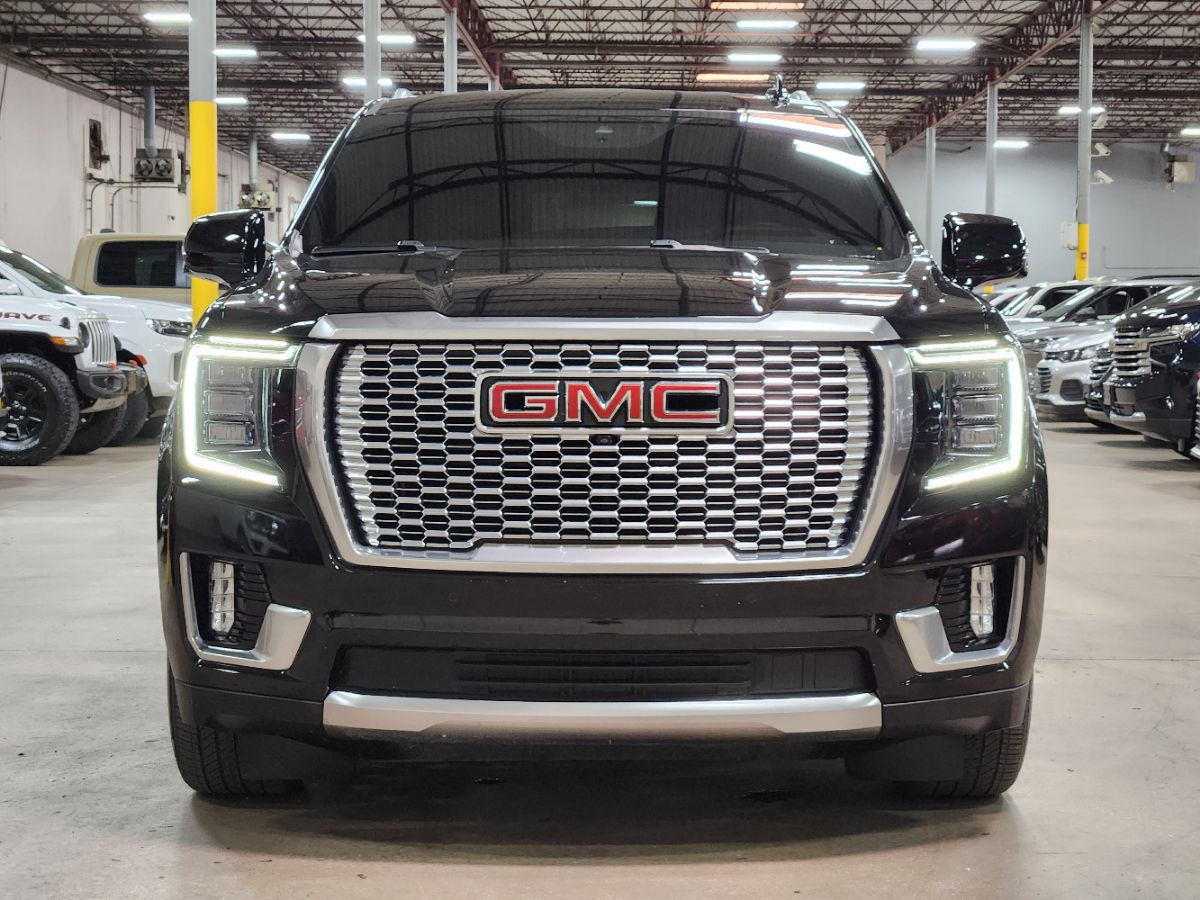 2024 GMC Yukon Denali - Photo 2