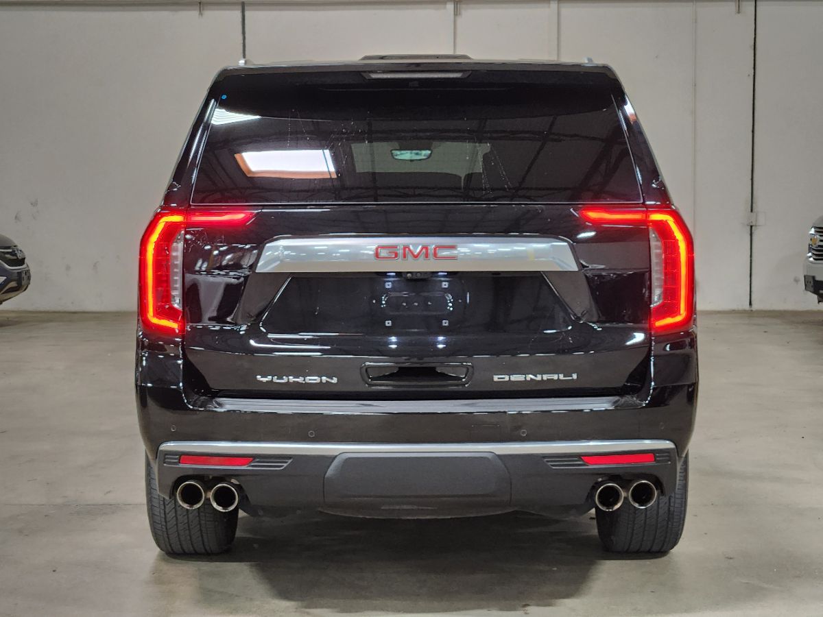 2024 GMC Yukon Denali - Photo 10