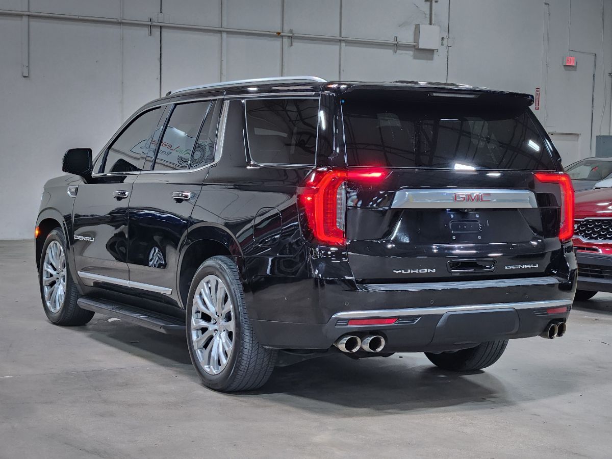 2024 GMC Yukon Denali - Photo 11