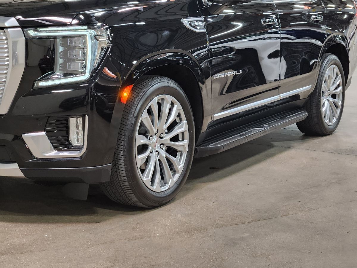 2024 GMC Yukon Denali - Photo 17