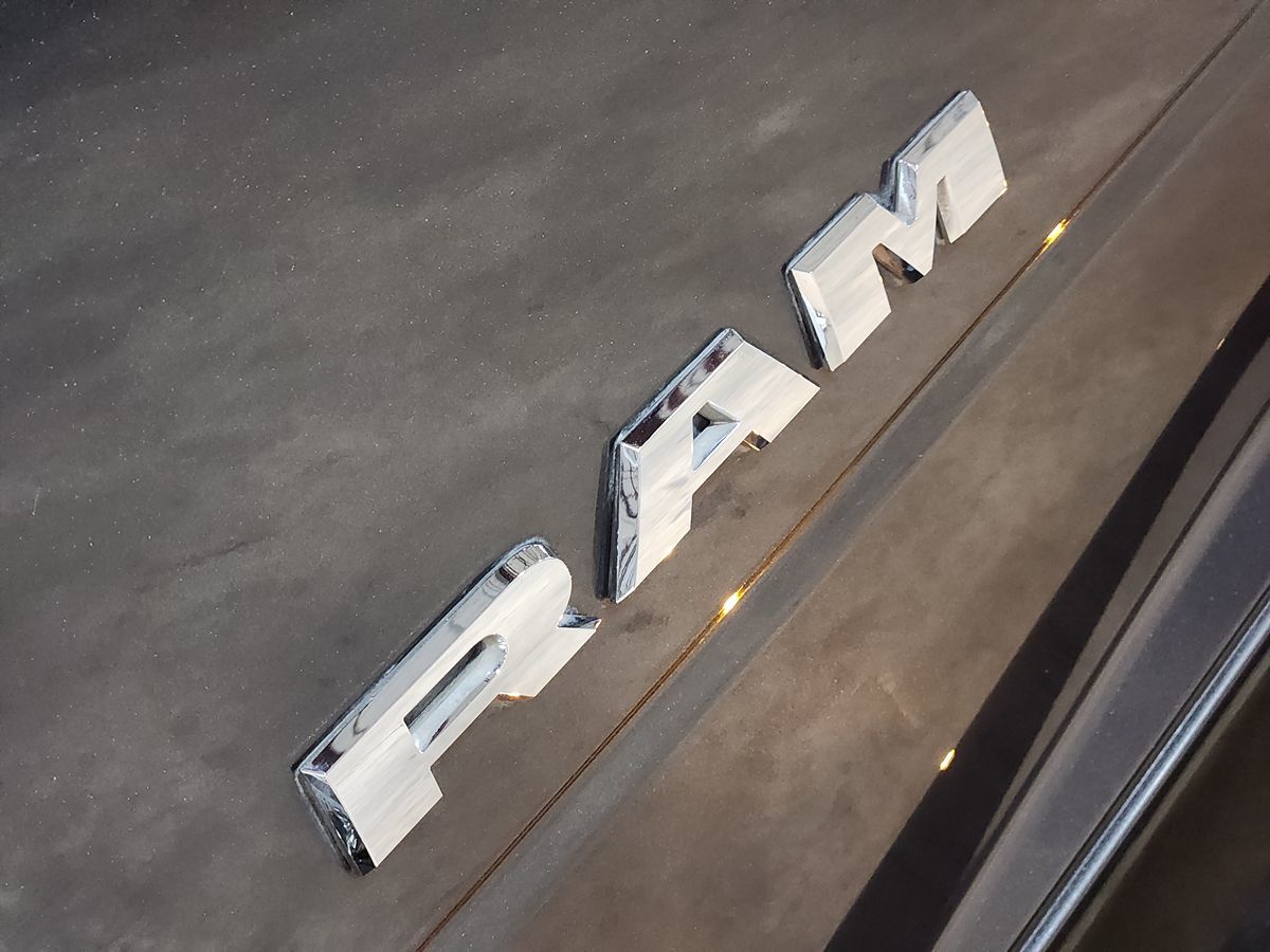 2024 RAM Ram 3500 Pickup Laramie - Photo 25