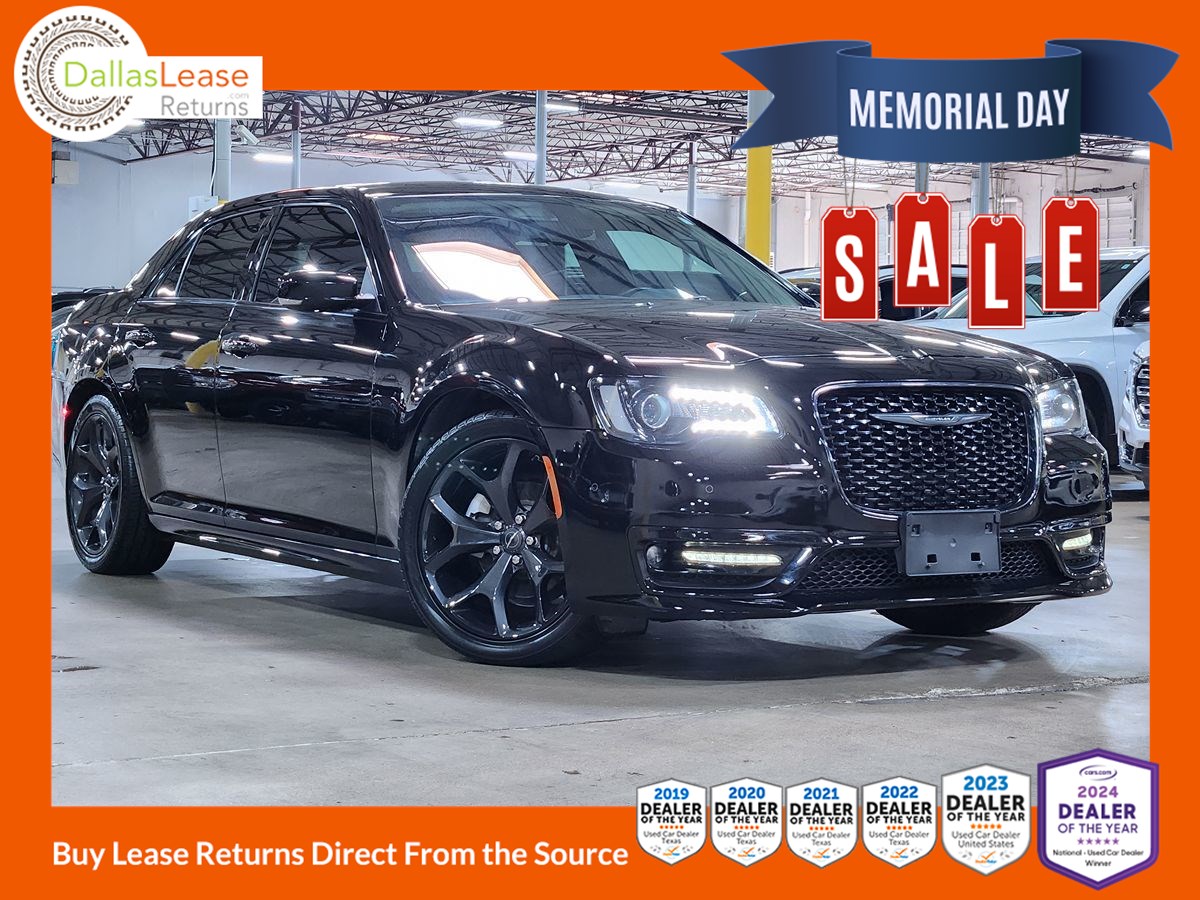 2022 Chrysler 300 Touring L's photo