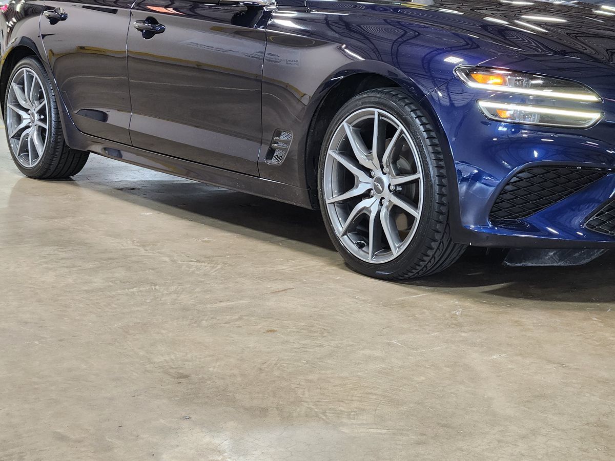2023 GENESIS G70 Standard - Photo 18