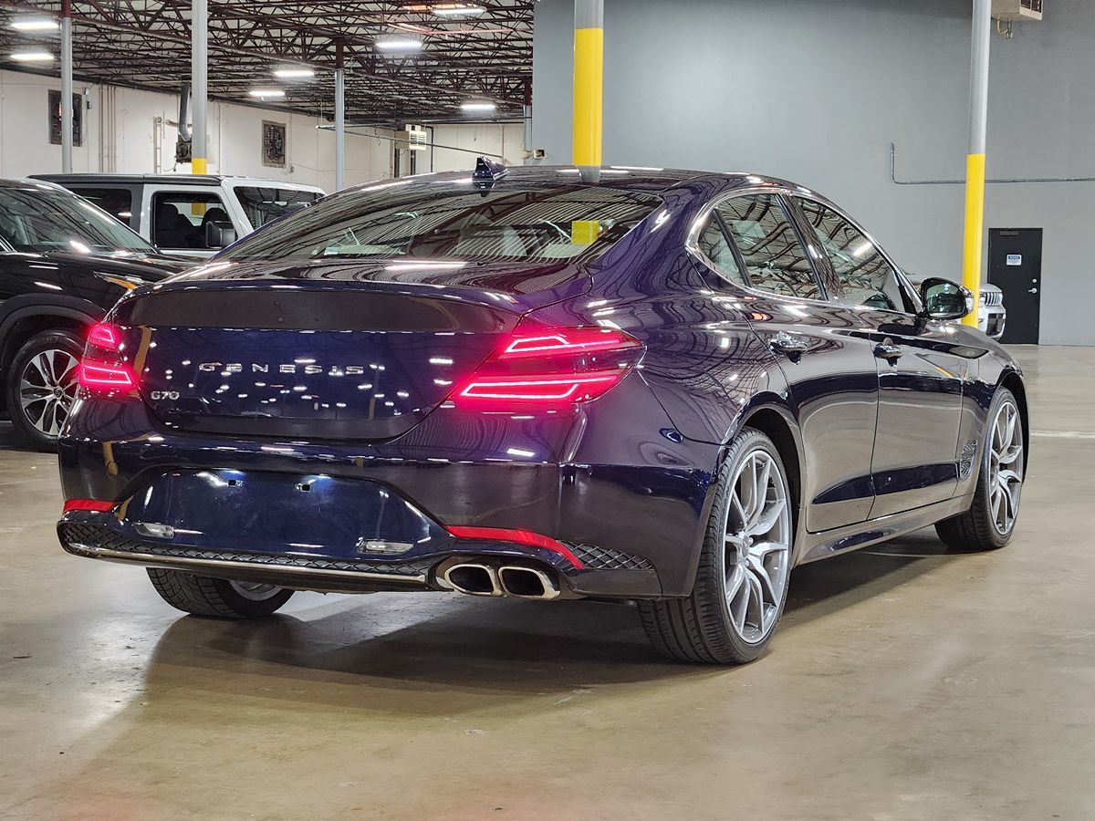 2023 GENESIS G70 Standard - Photo 9