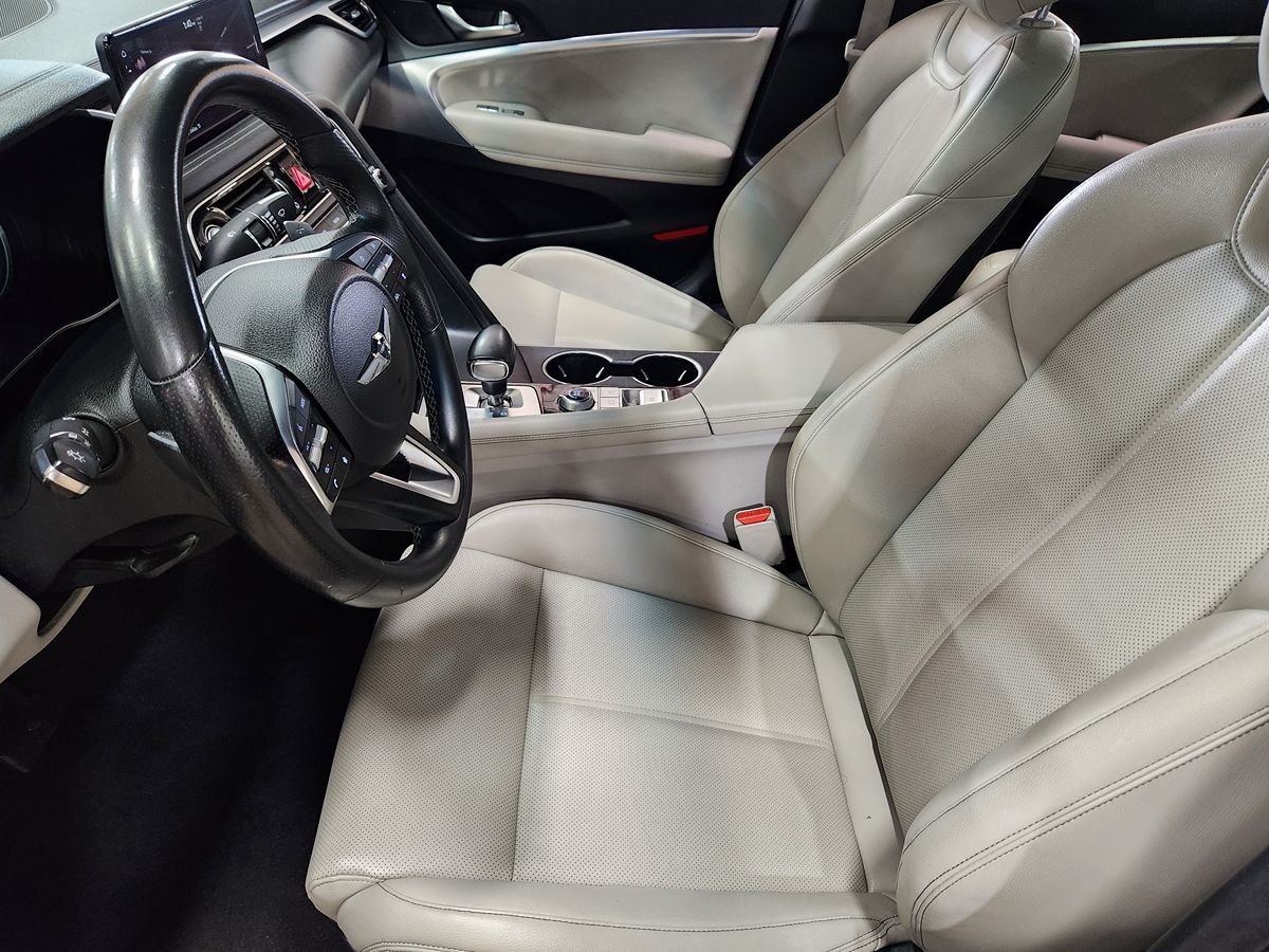 2023 GENESIS G70 Standard - Photo 31
