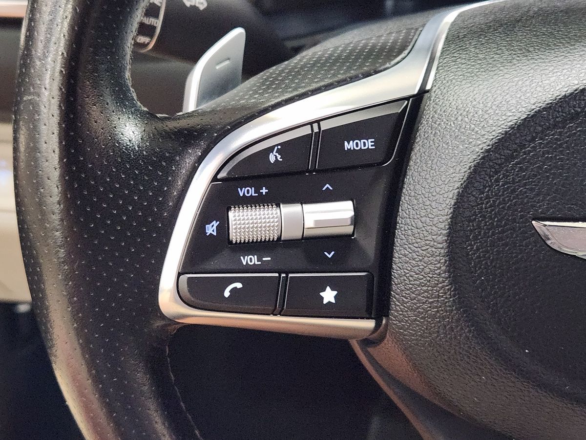 2023 GENESIS G70 Standard - Photo 47
