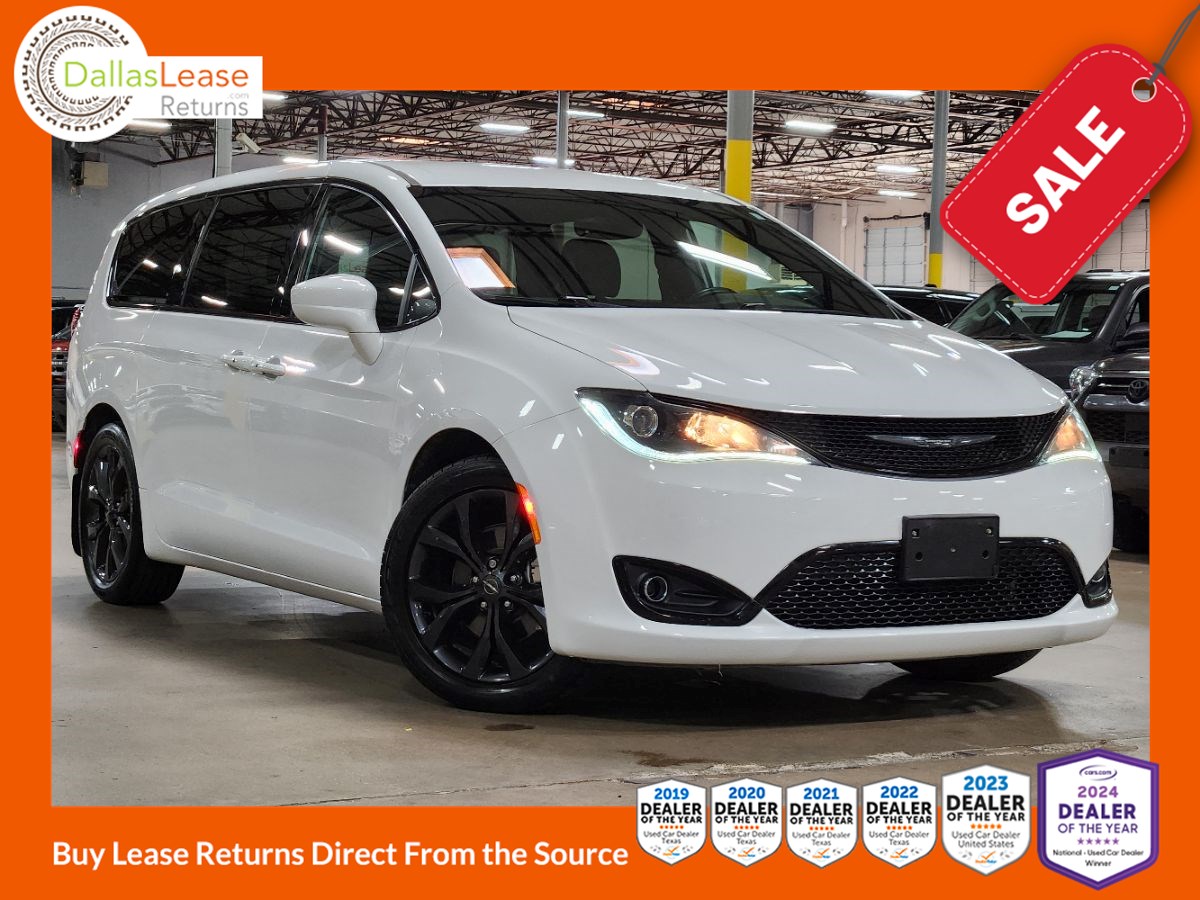 2019 Chrysler Pacifica Touring Plus's photo