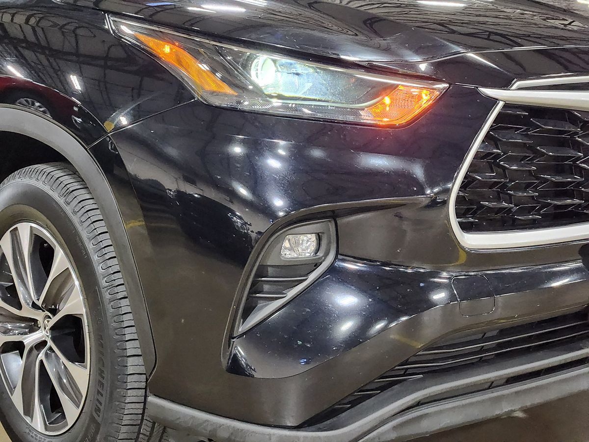 2022 Toyota Highlander XLE - Photo 13