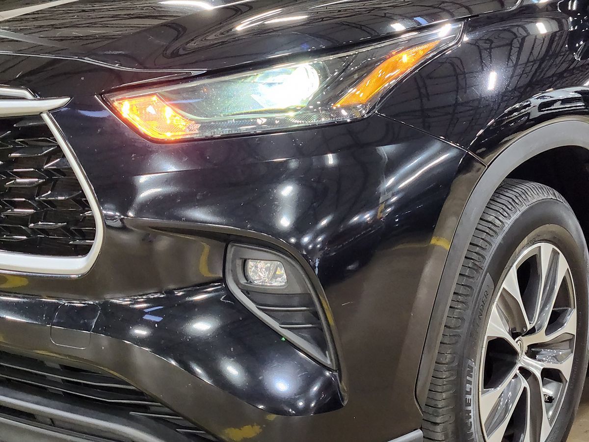 2022 Toyota Highlander XLE - Photo 14