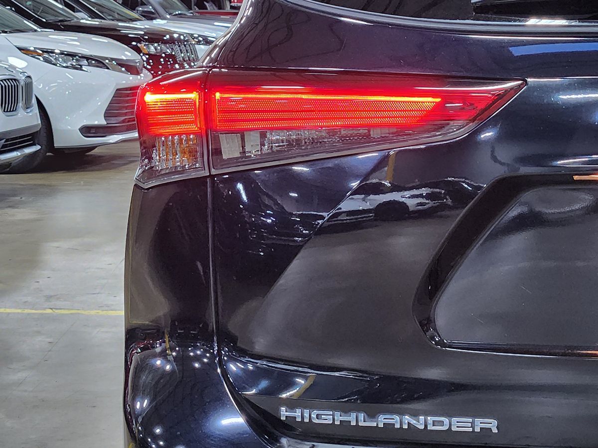2022 Toyota Highlander XLE - Photo 20