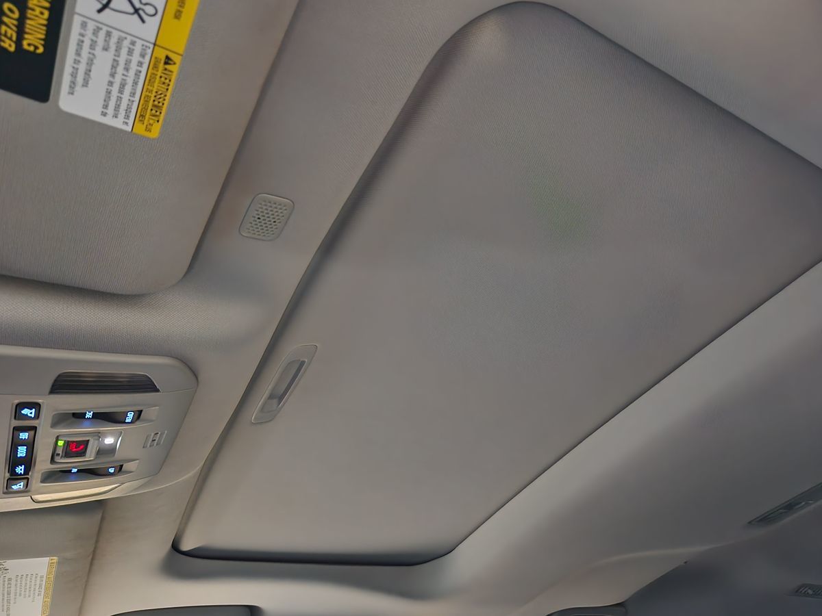 2022 Toyota Highlander XLE - Photo 46