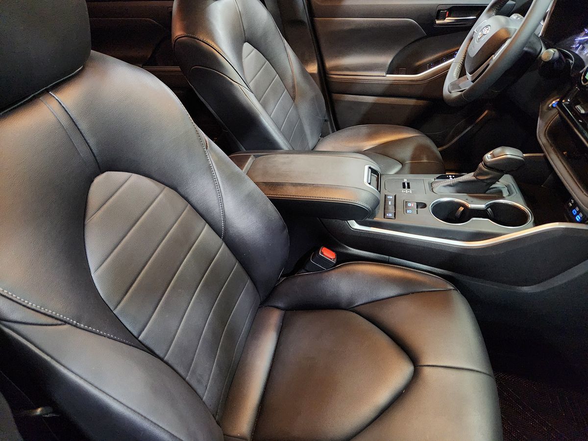 2022 Toyota Highlander XLE - Photo 32