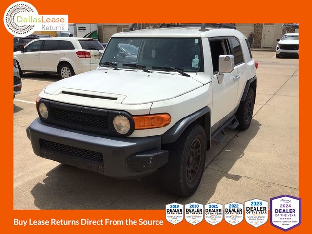 White 2011 Toyota FJ Cruiser 2WD SUV / Crossover 4X2 Automatic