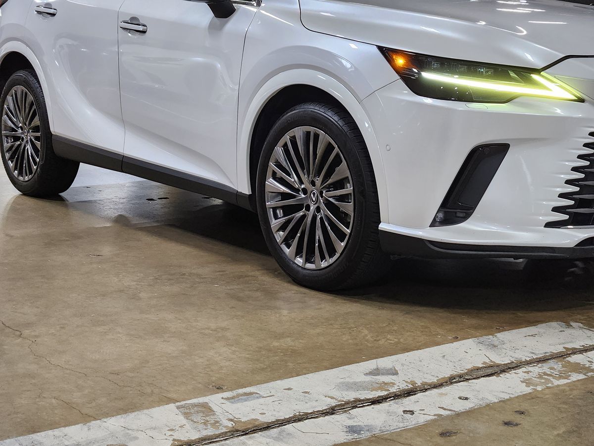 2023 Lexus RX 350 - Photo 16