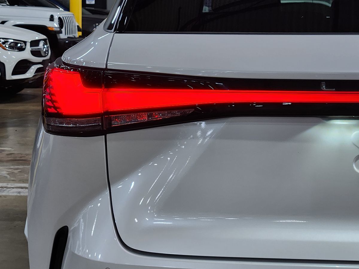 2023 Lexus RX 350 - Photo 20