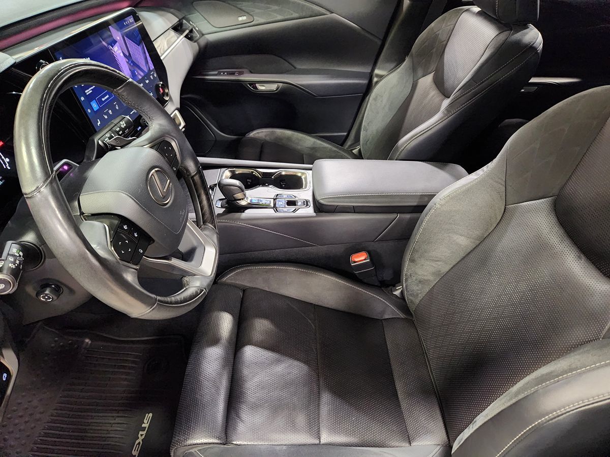 2023 Lexus RX 350 - Photo 29