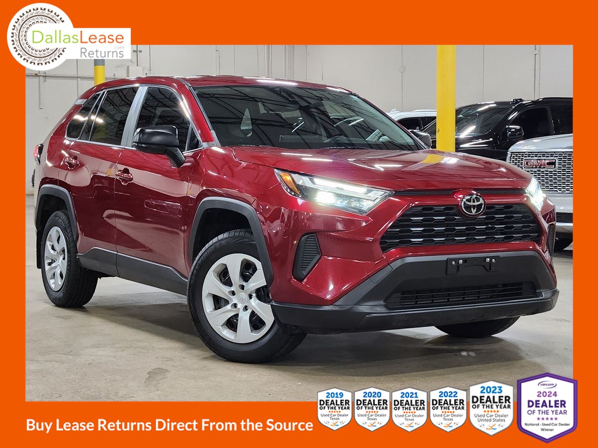 2023 Toyota RAV4 LE FWD's photo