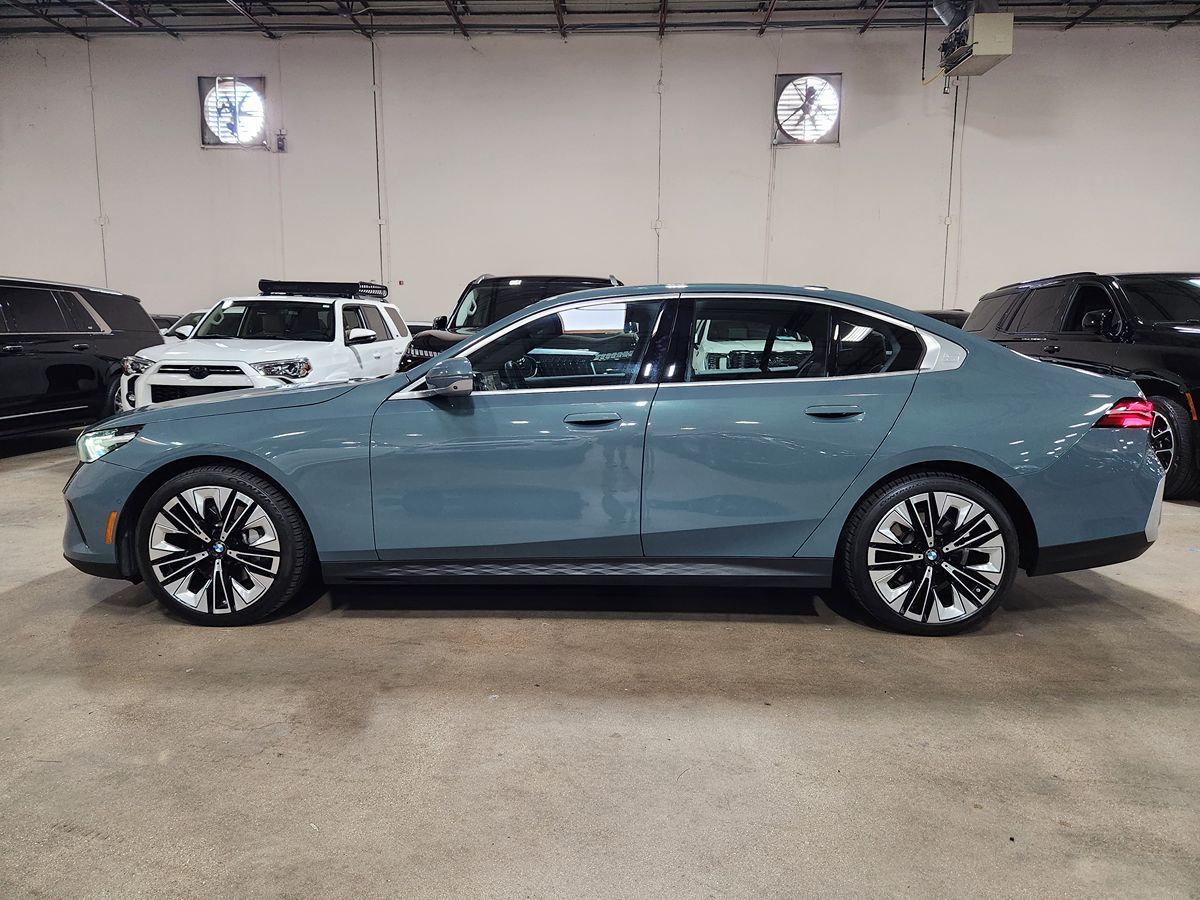 2024 BMW 5 Series 530i - Photo 7