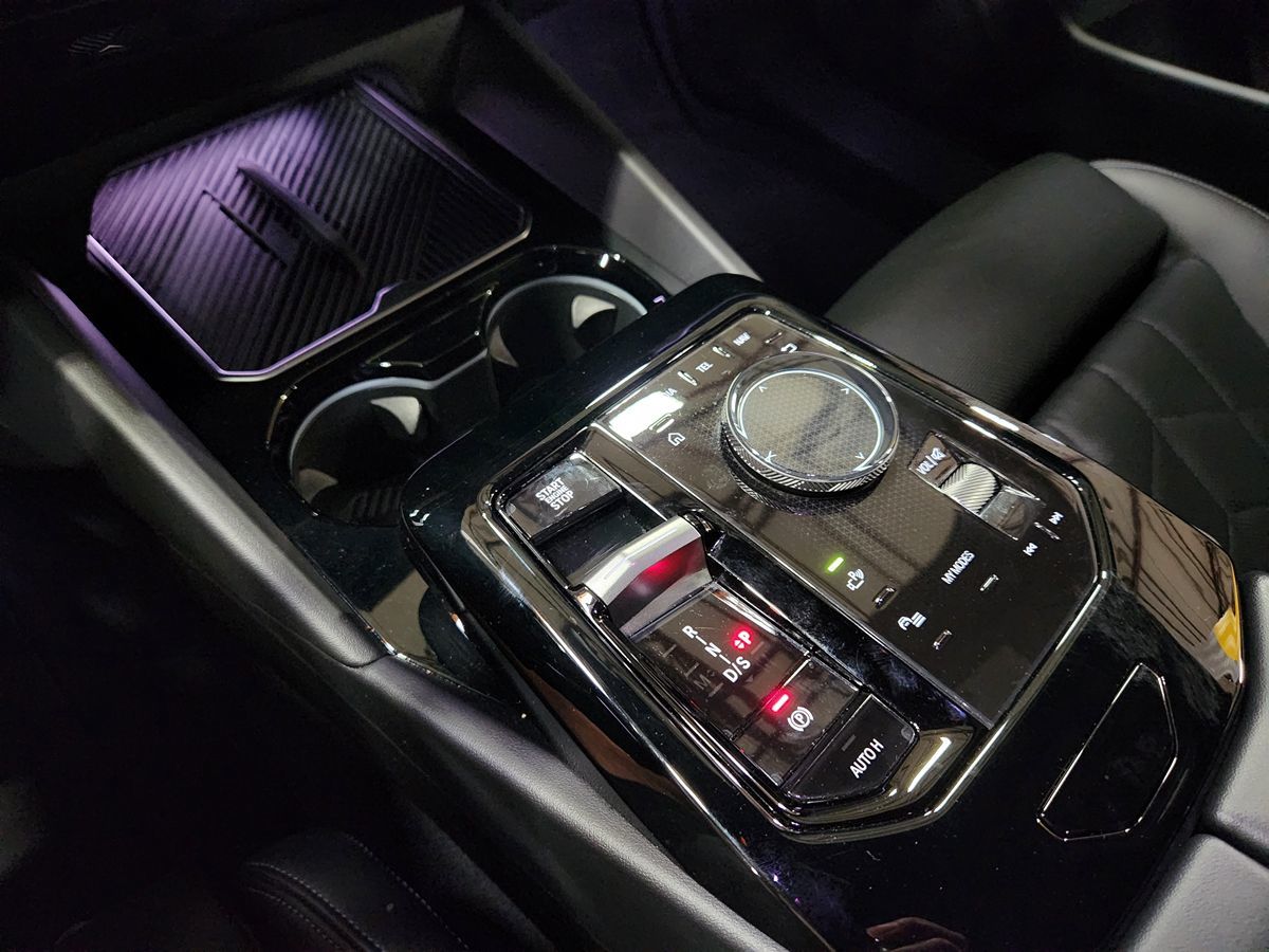 2024 BMW 5 Series 530i - Photo 38