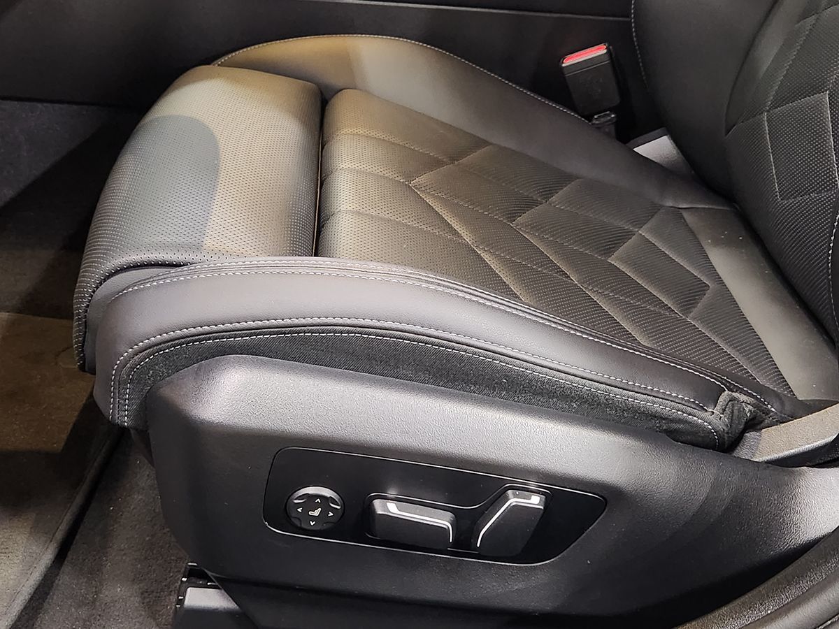 2024 BMW 5 Series 530i - Photo 43