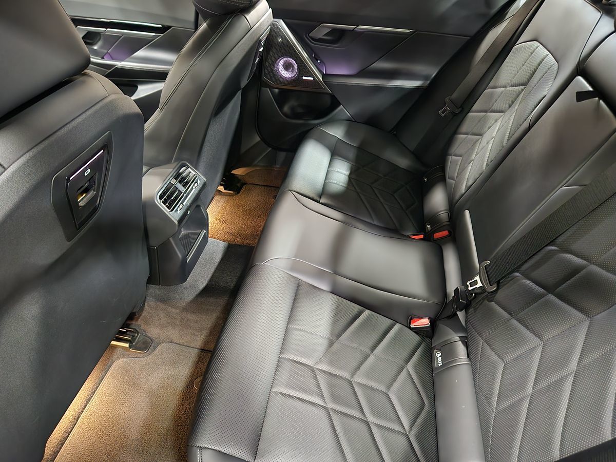 2024 BMW 5 Series 530i - Photo 50