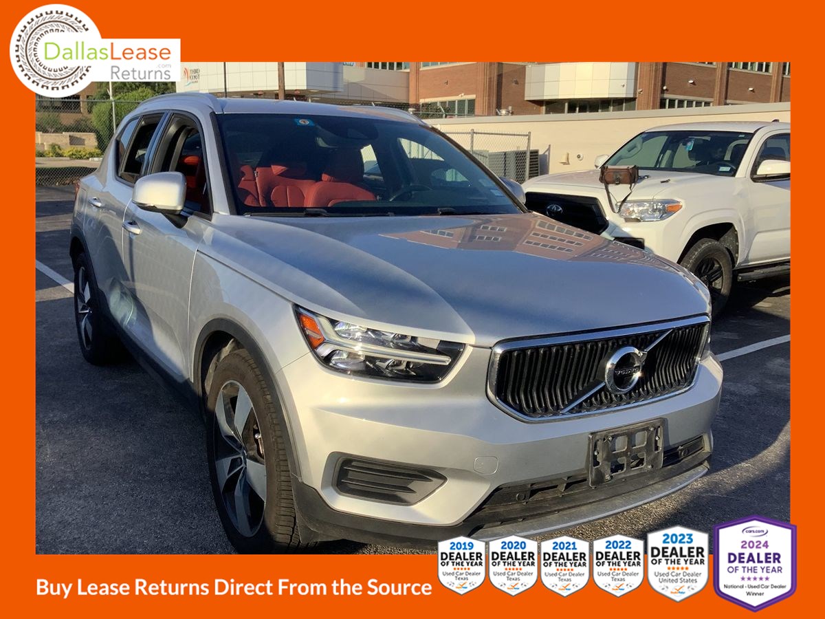 2019 Volvo XC40 T5 Momentum AWD's photo