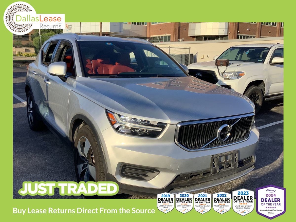 2019 Volvo XC40 T5 Momentum AWD's photo