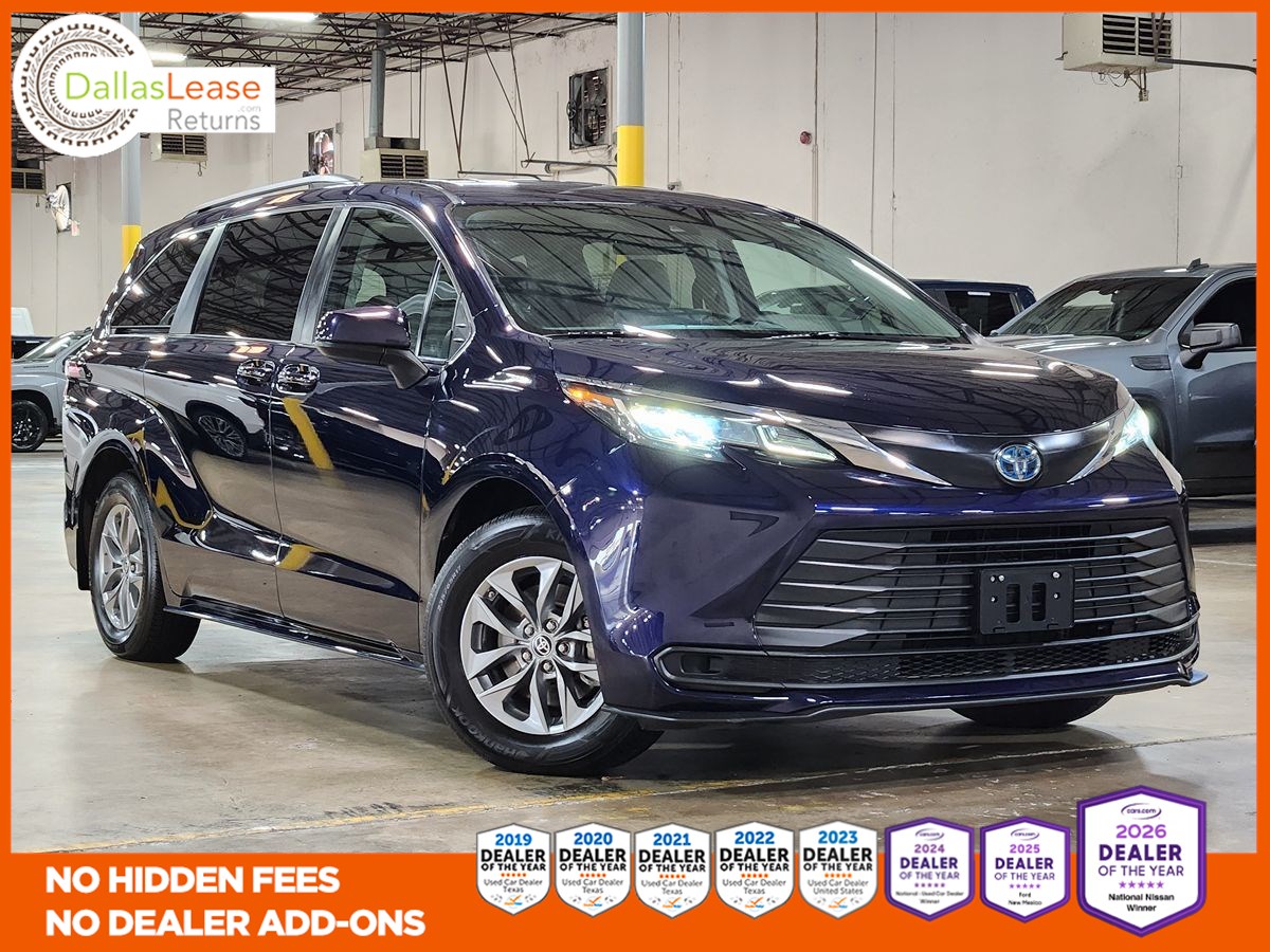 2022 Toyota Sienna LE