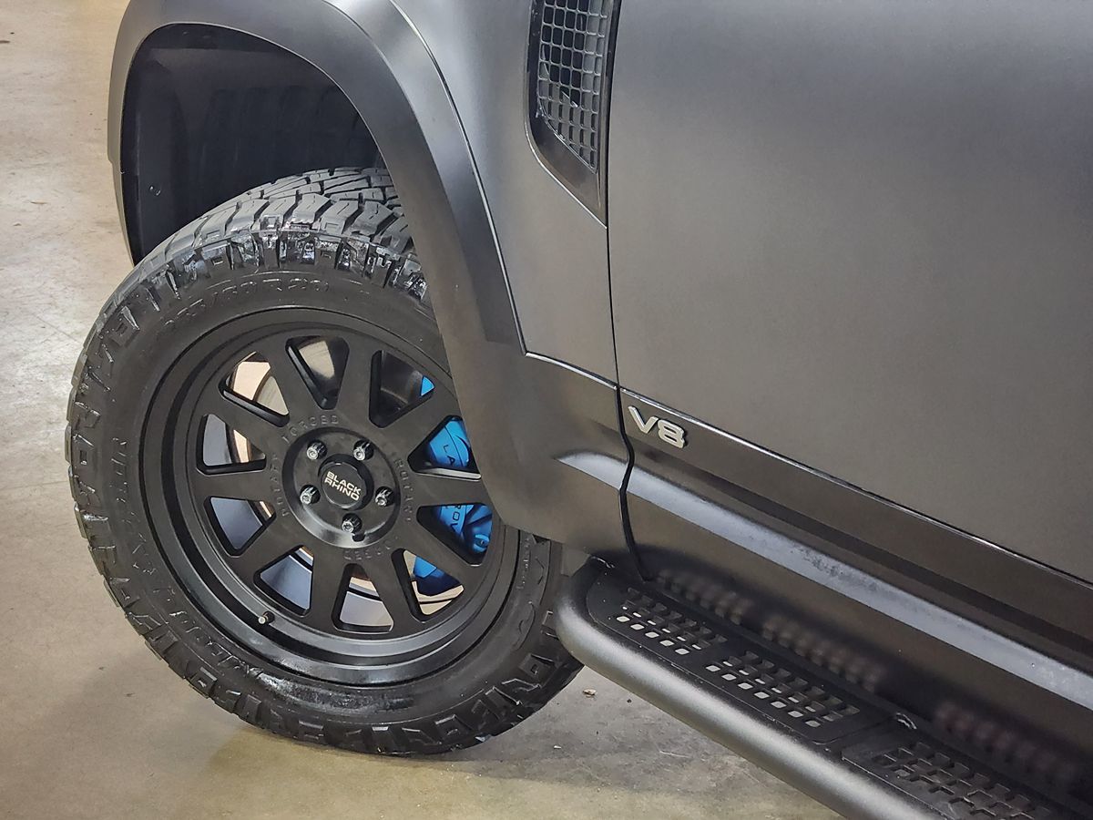 2022 Land Rover Defender Carpathian Edition - Photo 31
