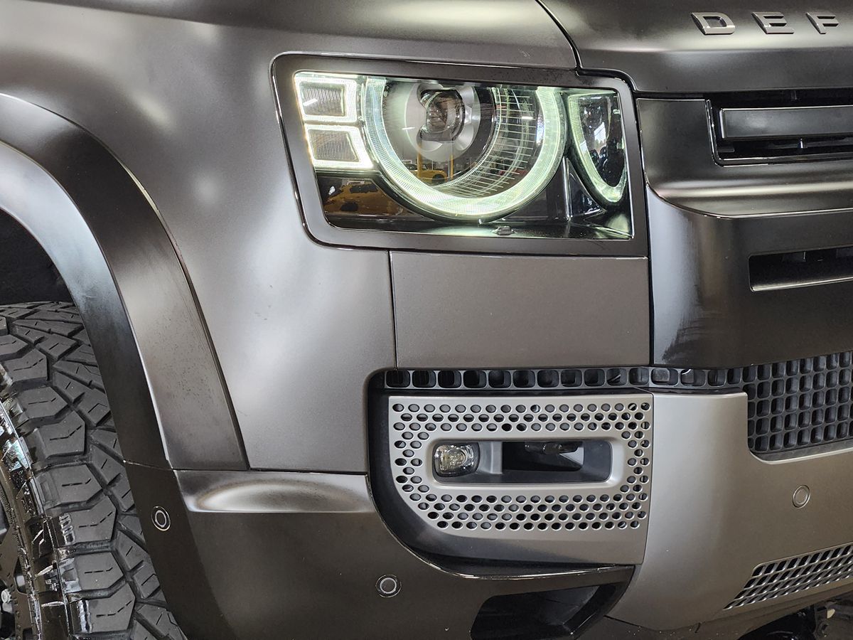 2022 Land Rover Defender Carpathian Edition - Photo 20