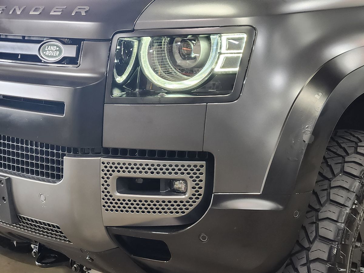 2022 Land Rover Defender Carpathian Edition - Photo 22