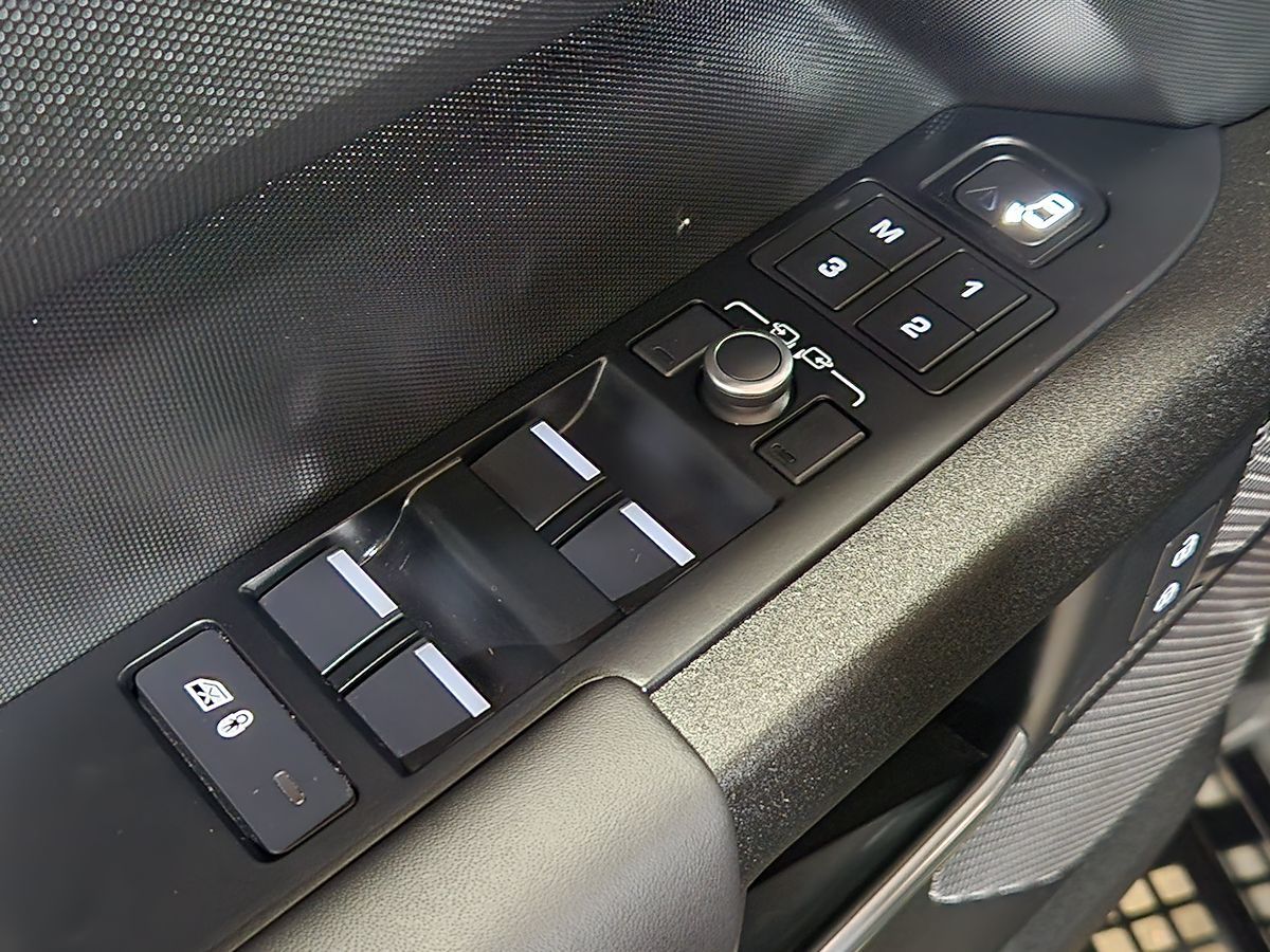 2022 Land Rover Defender Carpathian Edition - Photo 64