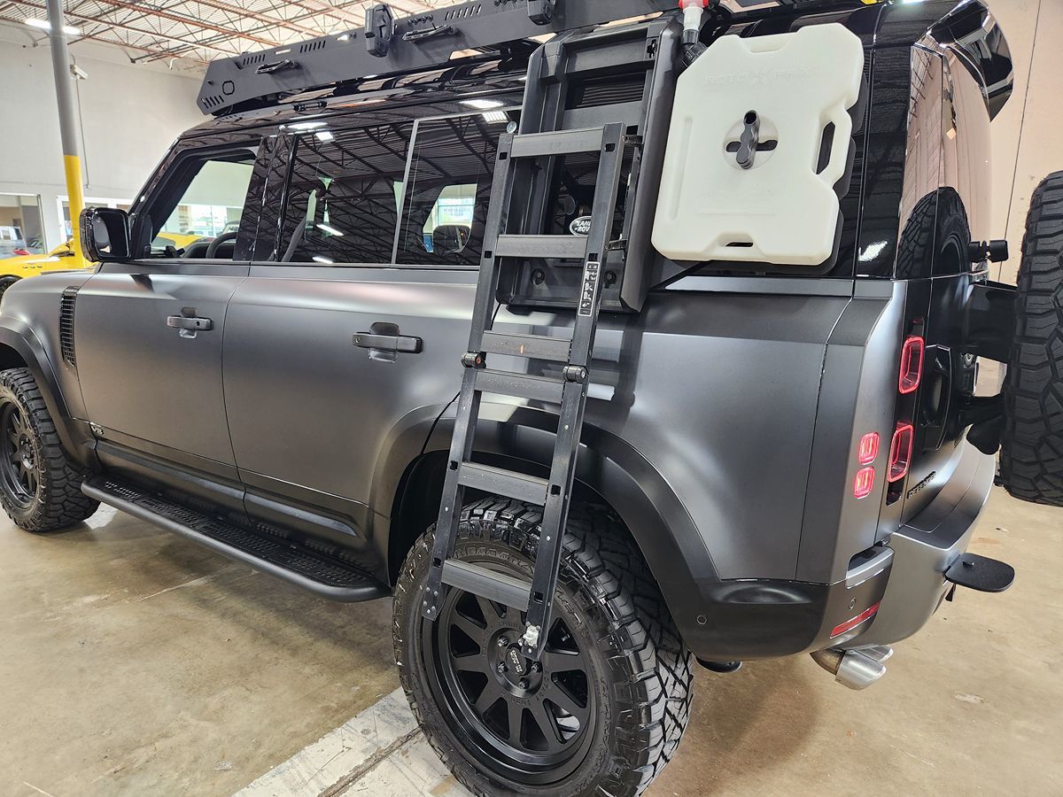 2022 Land Rover Defender Carpathian Edition - Photo 19