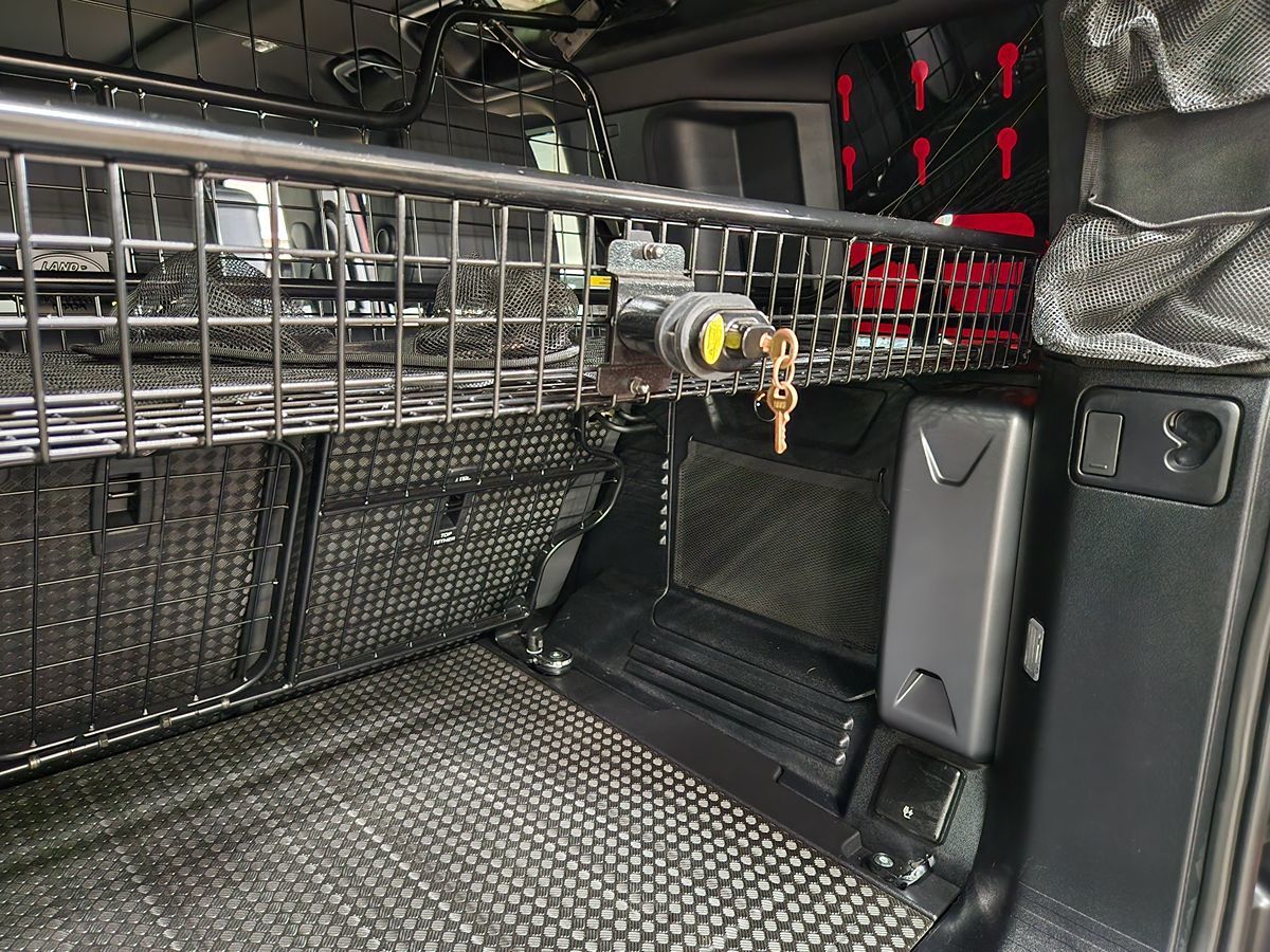 2022 Land Rover Defender Carpathian Edition - Photo 79