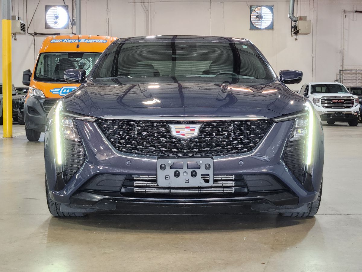 Cadillac CT5 photo 2