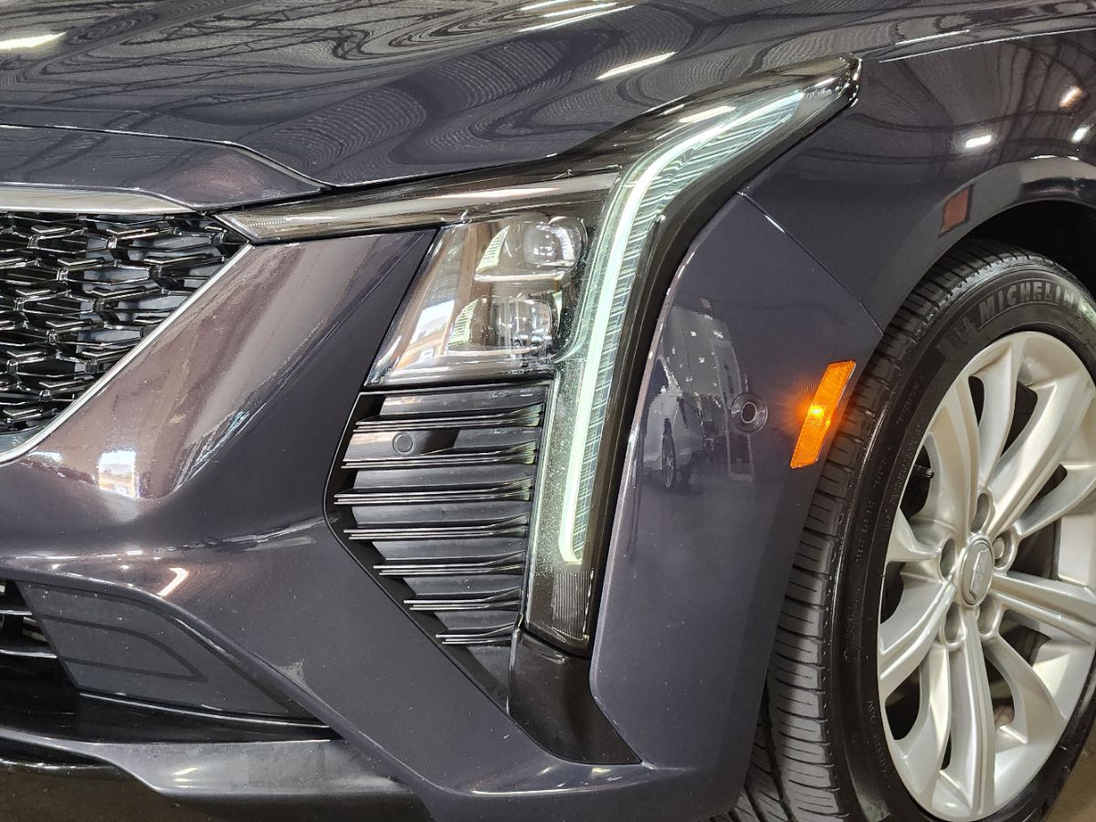 Cadillac CT5 photo 14
