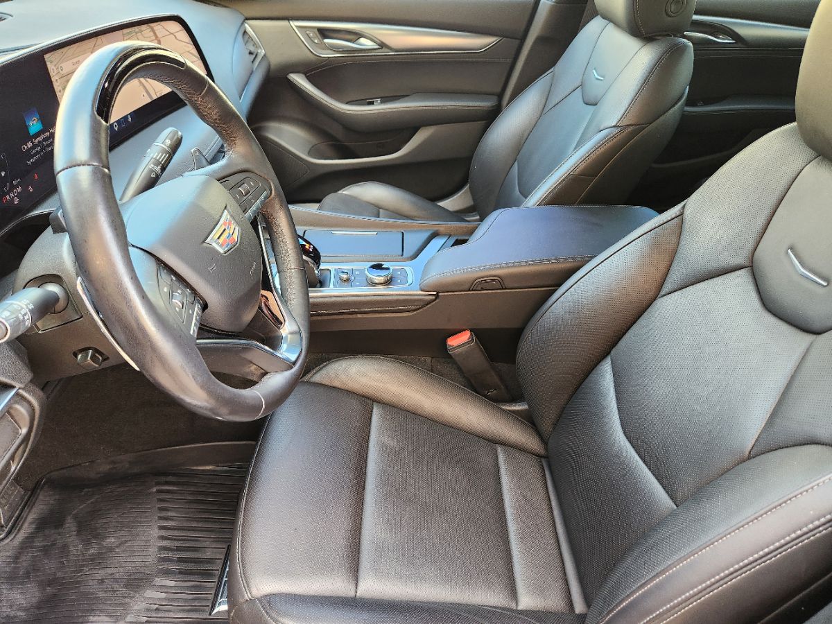 Cadillac CT5 photo 31