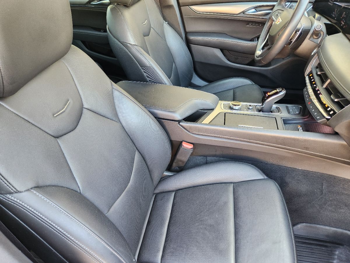Cadillac CT5 photo 32