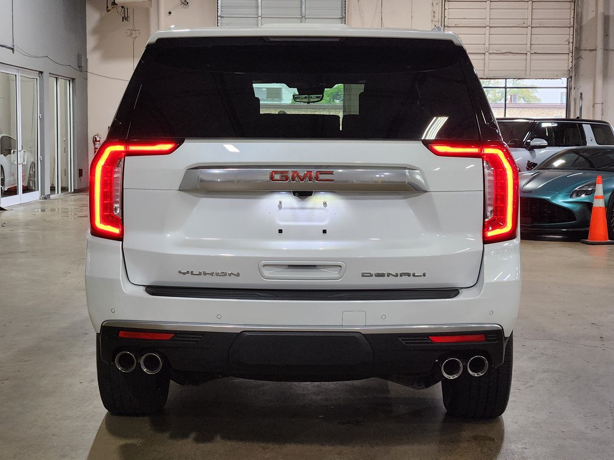 GMC Yukon photo 10