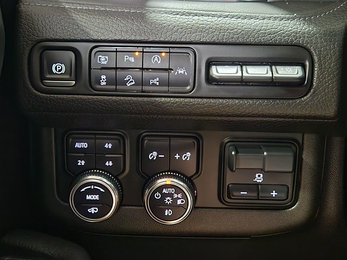 GMC Yukon photo 44