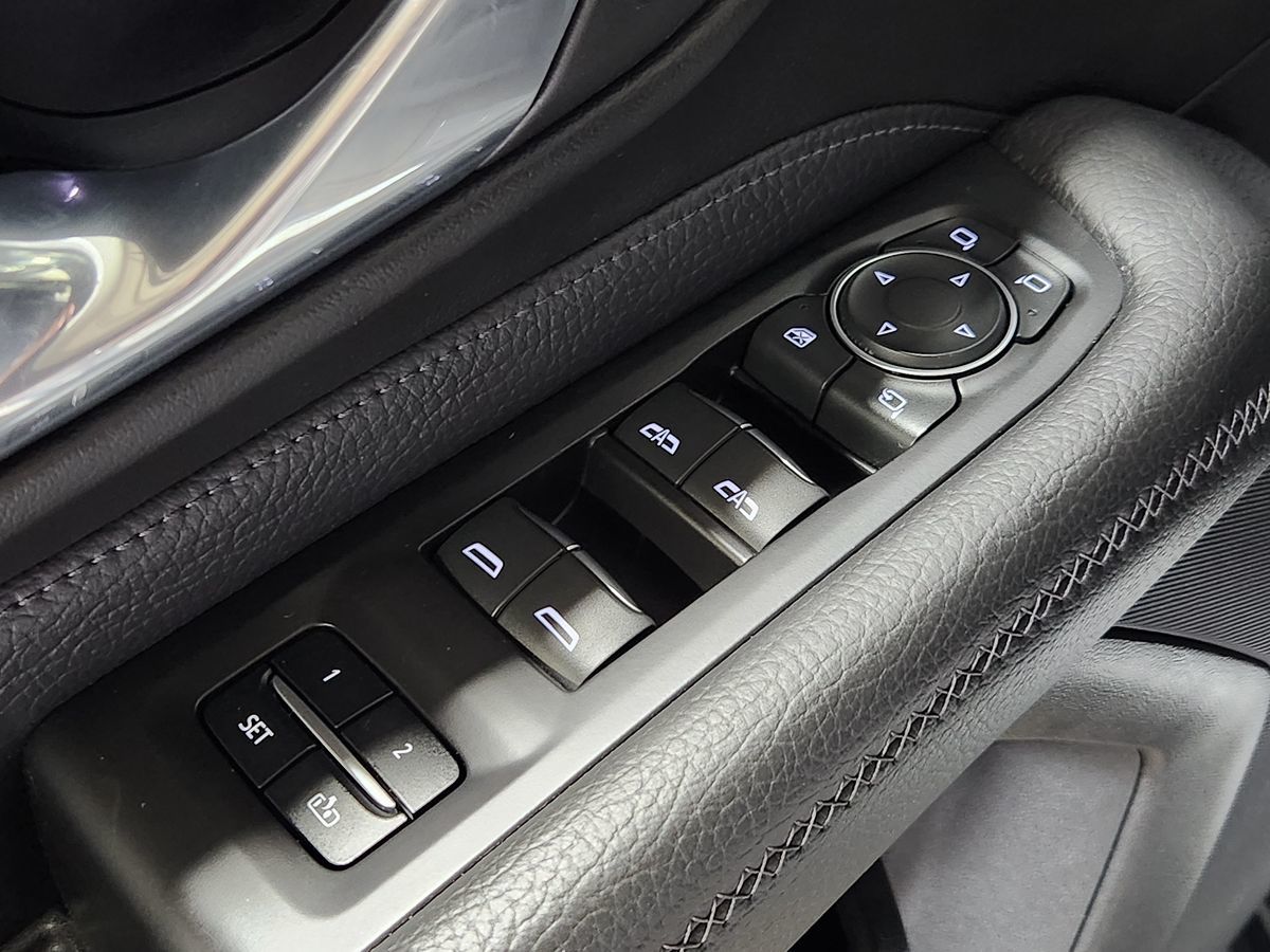 GMC Yukon photo 46