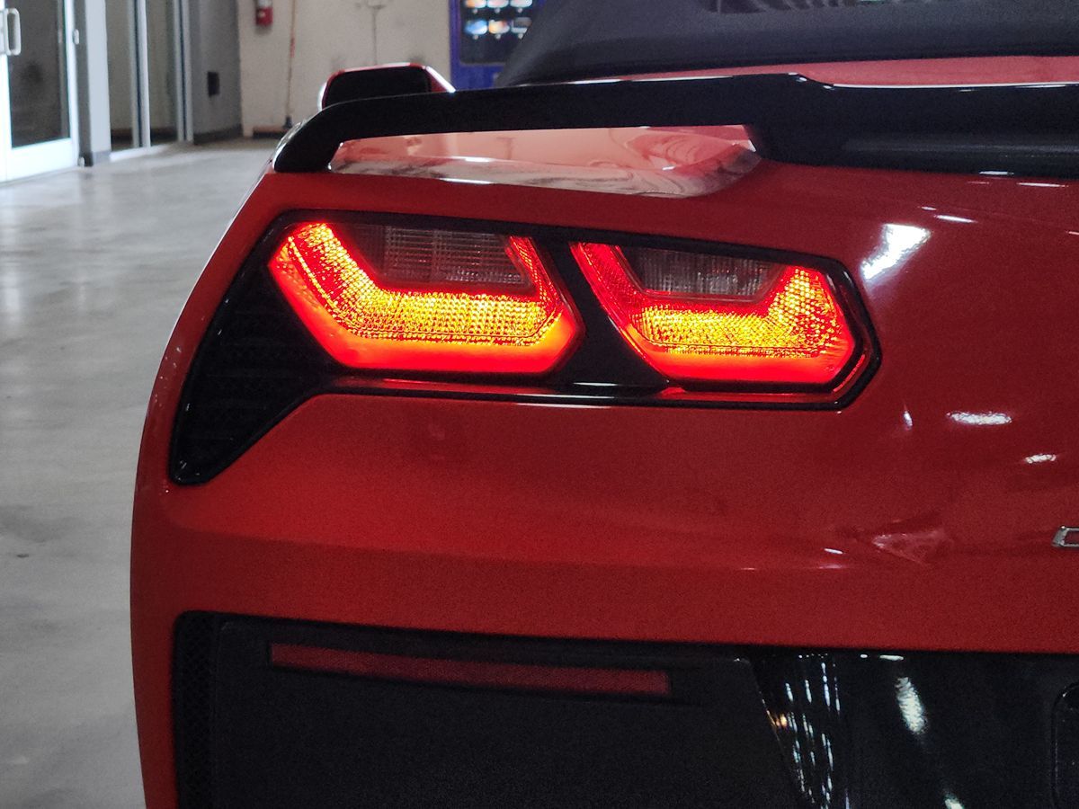Chevrolet Corvette photo 22